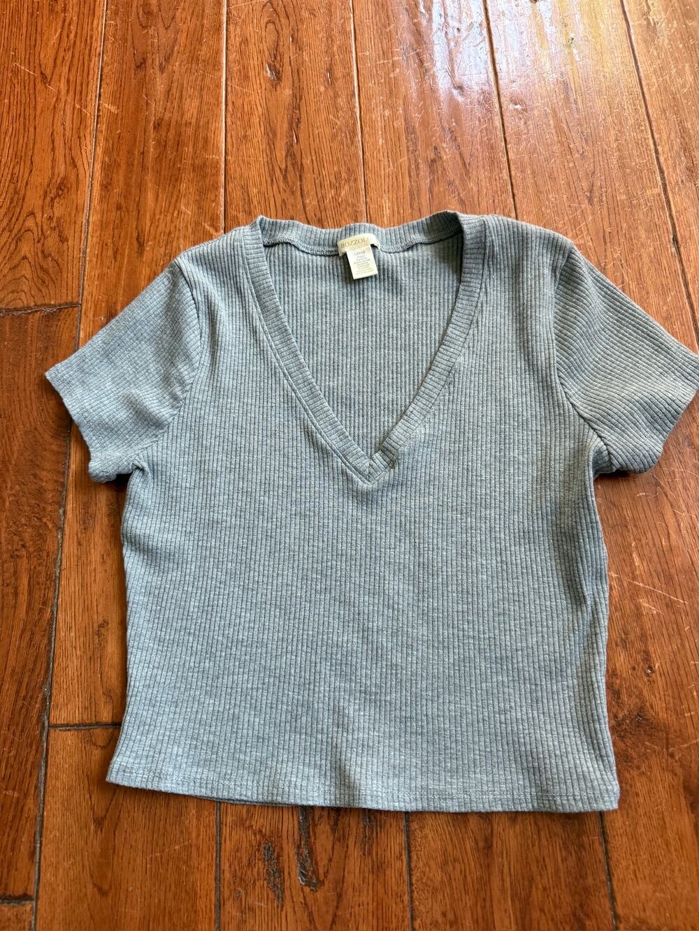 Bozzolo Grey Corduroy V-neck Cropped T shirt